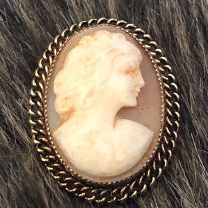 Antique 1940s Catamore 1/20 12kt GF cameo brooch